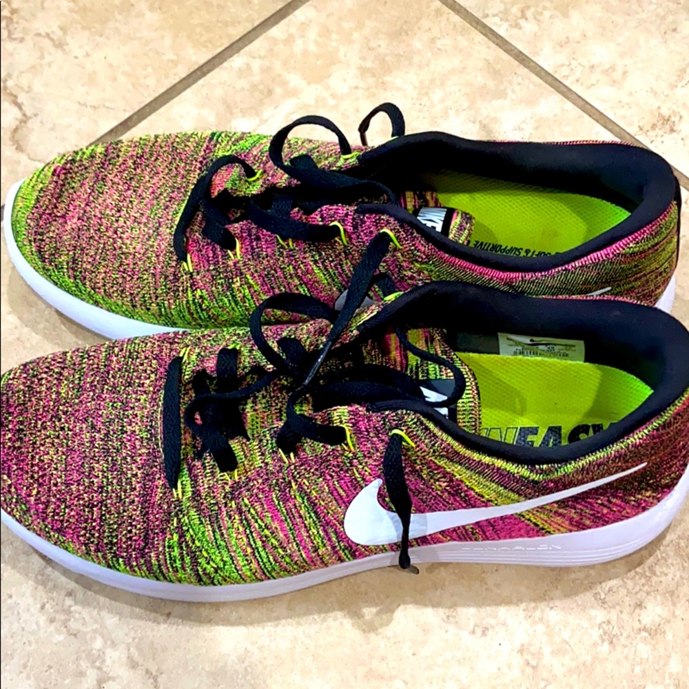 Men’s Nike shoes Size 12